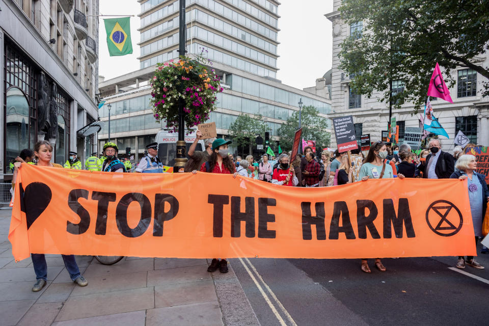 Extinction Rebellion defends leftover rubbish from last London protest