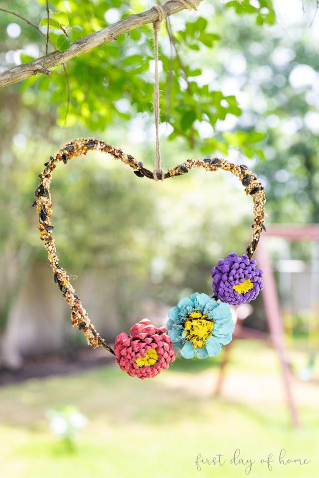 Bright and Easy Heart Shaped Pom Pom Wreath - Wildflowers and Wanderlust