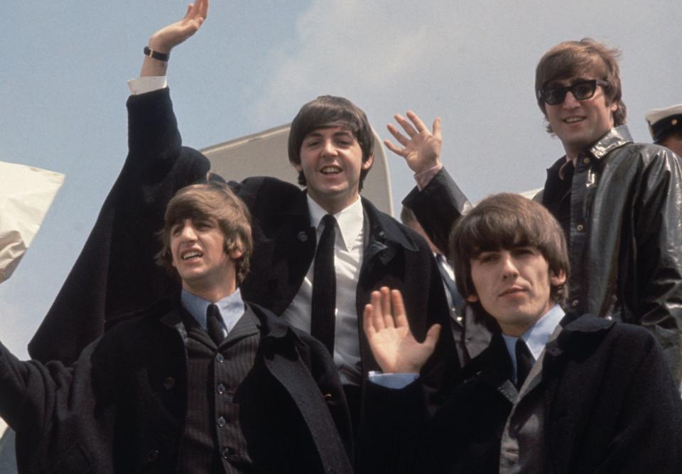 The Beatles, bestehend aus Ringo Starr, Paul McCartney, George Harrison und John Lennon zählen bis heute zu den erfolgreichsten Bands der Musikgeschichte. (Bild: Fox Photos/Getty Images)