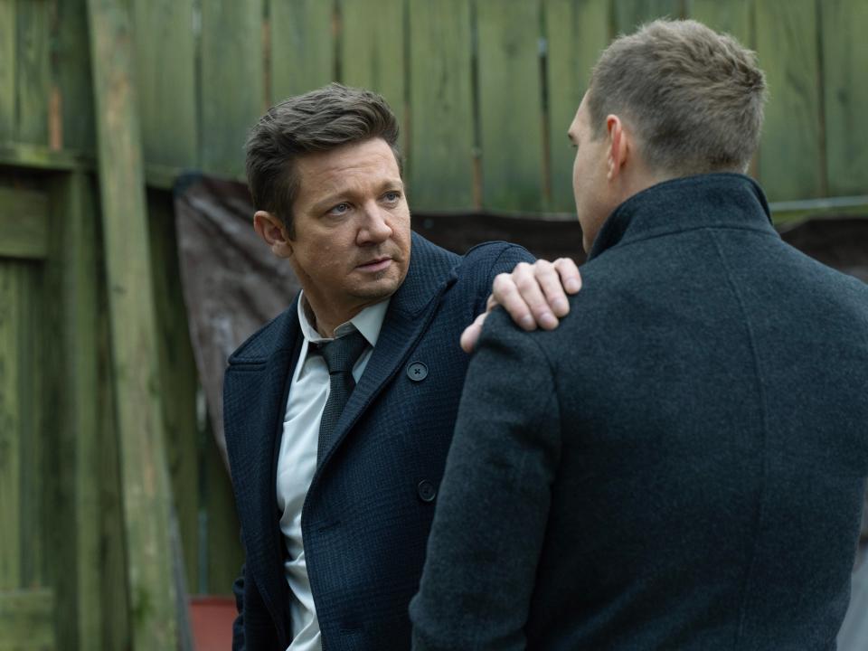 Jeremy Renner as Mike McLusky and Taylor Handley as Kyle McLusky in episode 1, season 3 of Mayor of Kingstown