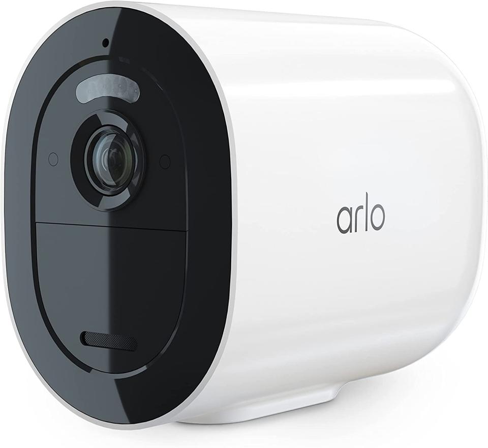 Image of Arlo Go 2 against white background