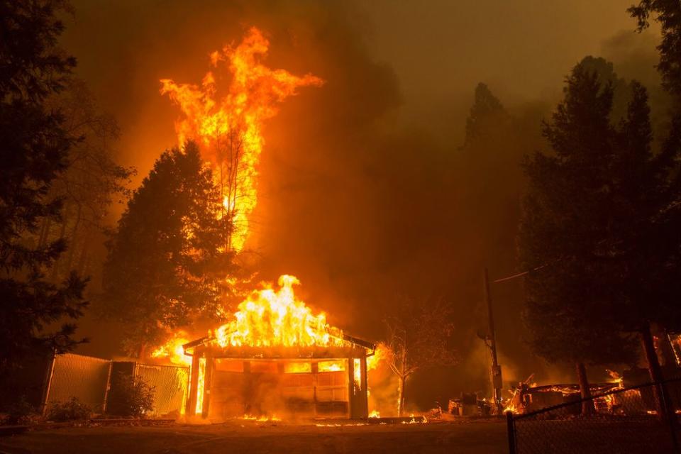 Queen Elizabeth Sends Support California Amid Wildfires