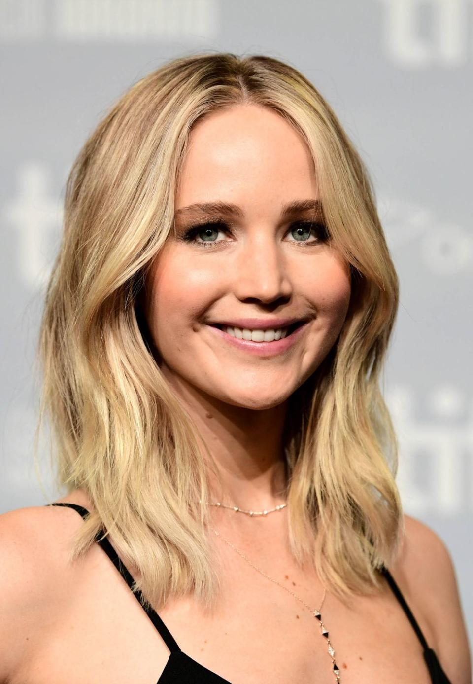 Jennifer Lawrence's Soft Waves