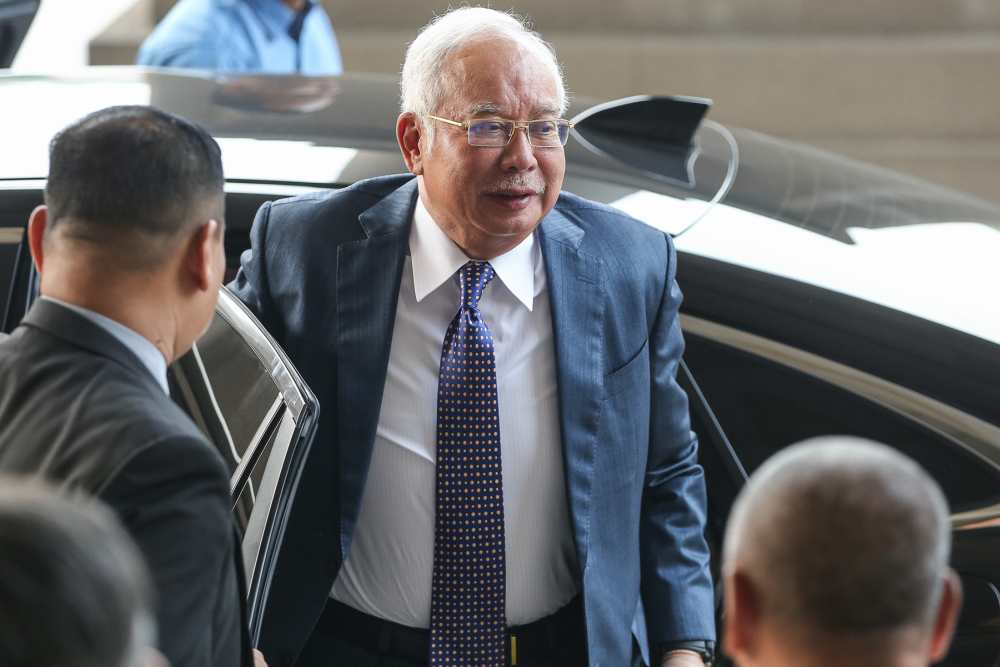 Former prime minister Datuk Seri Najib Razak arrives at the Kuala Lumpur High Court Complex, September 10, 2019. ― Picture by Yusof Mat Isa