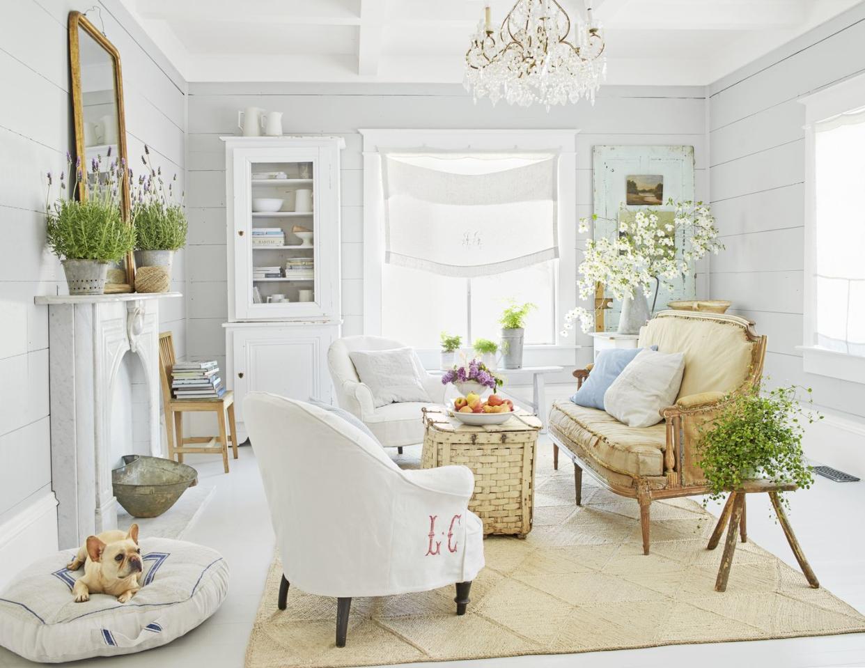 Cozy Living Room White and Crisp