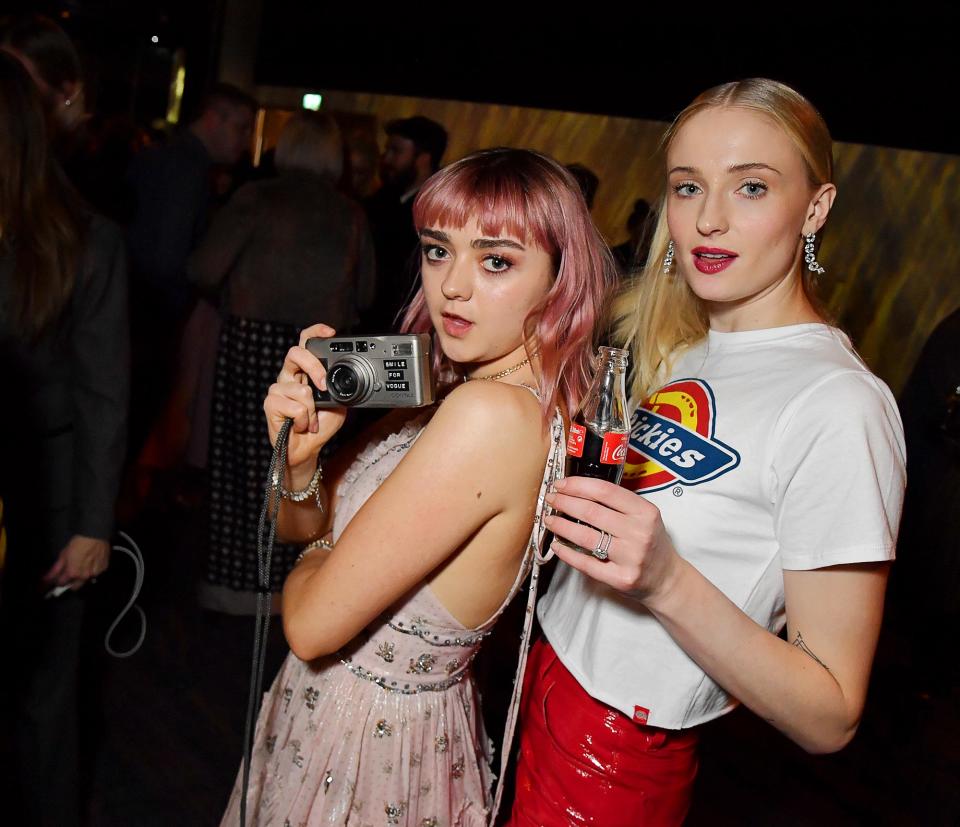 Sophie Turner s Inner Circle Taylor Swift Maisie Williams and More 369 Maisie Williams Sophie Turner