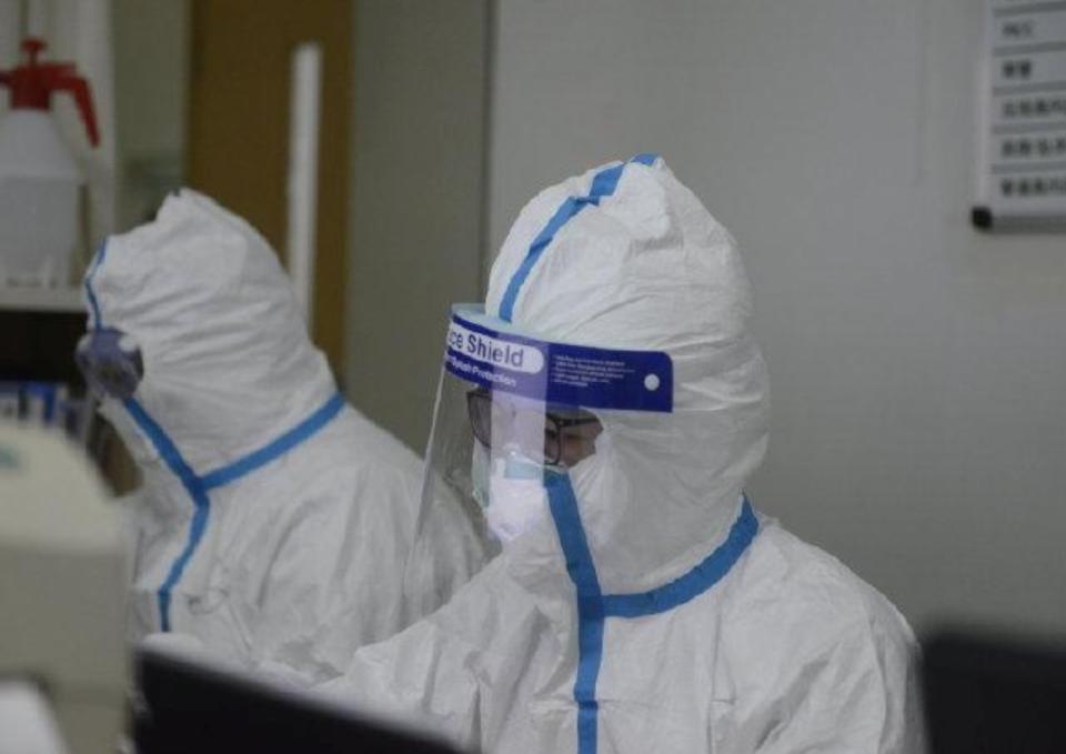 Varios miembros del equipo médico del Hospital Central de Wuhan. (Foto: Hospital Central de Wuhan / Weibo / Reuters).