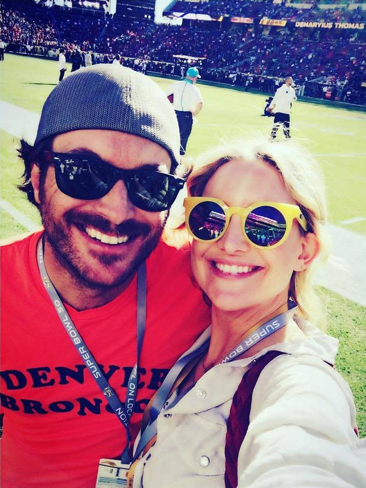 Kate Hudson and her actor brother Oliver were down on the field to cheer for their team, the Denver Broncos, albeit without their stepbrother. “To be here with my bro is just as sweet as can be! Missing Wyatt, thinking of you!!! #GoBroncos #SuperBowl50,” she captioned it. (Photo: Instagram)