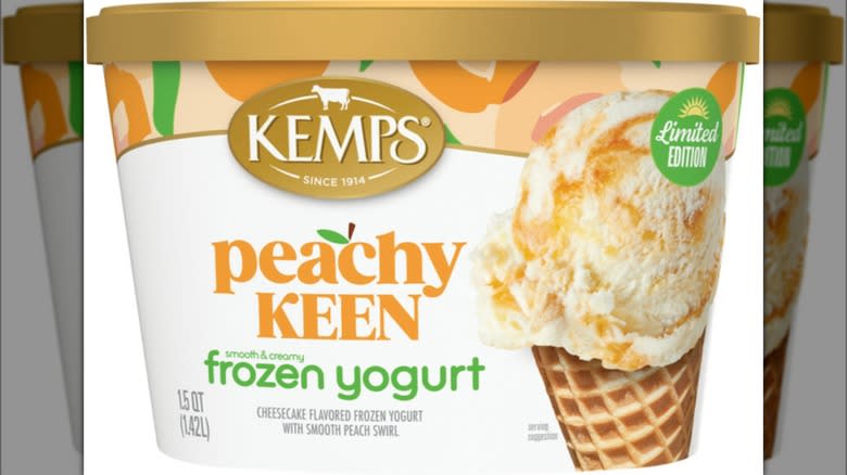 kemps peachy keen frozen yogurt