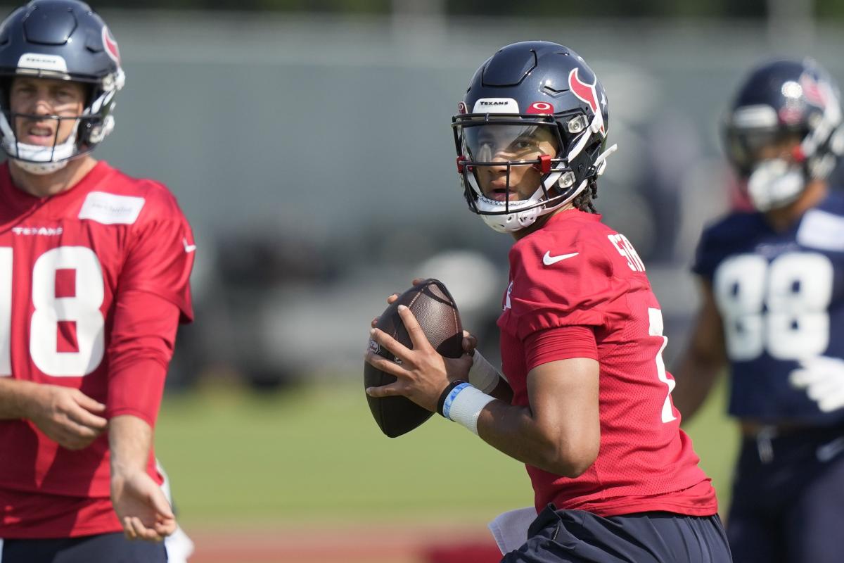 Houston Texans Training Camp day 14! Demeco Ryans hasn't named a