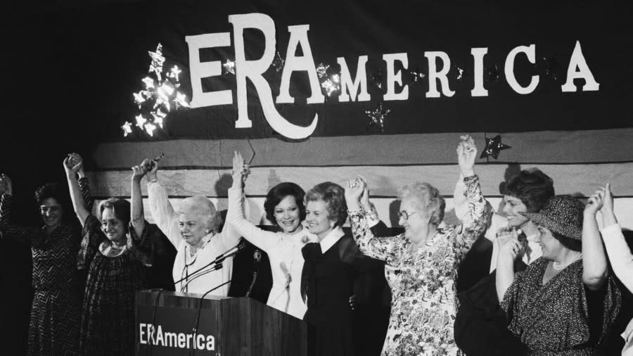 Former first lady Betty Ford poses alongside first lady Rosalynn Carter at a 1977 rally in Houston, Texas, to support the campaign for the Equal Rights Amendment. (Getty Images)