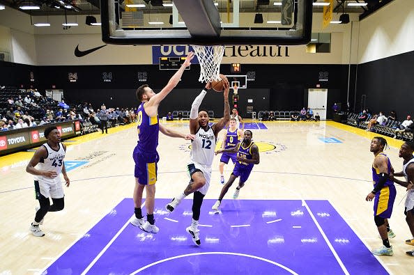 Vince Edwards #12 of the Iowa Wolves drives to the basket during the game against the South Bay Lakers on January 16, 2022 at UCLA Heath Training Center in El Segundo, California.