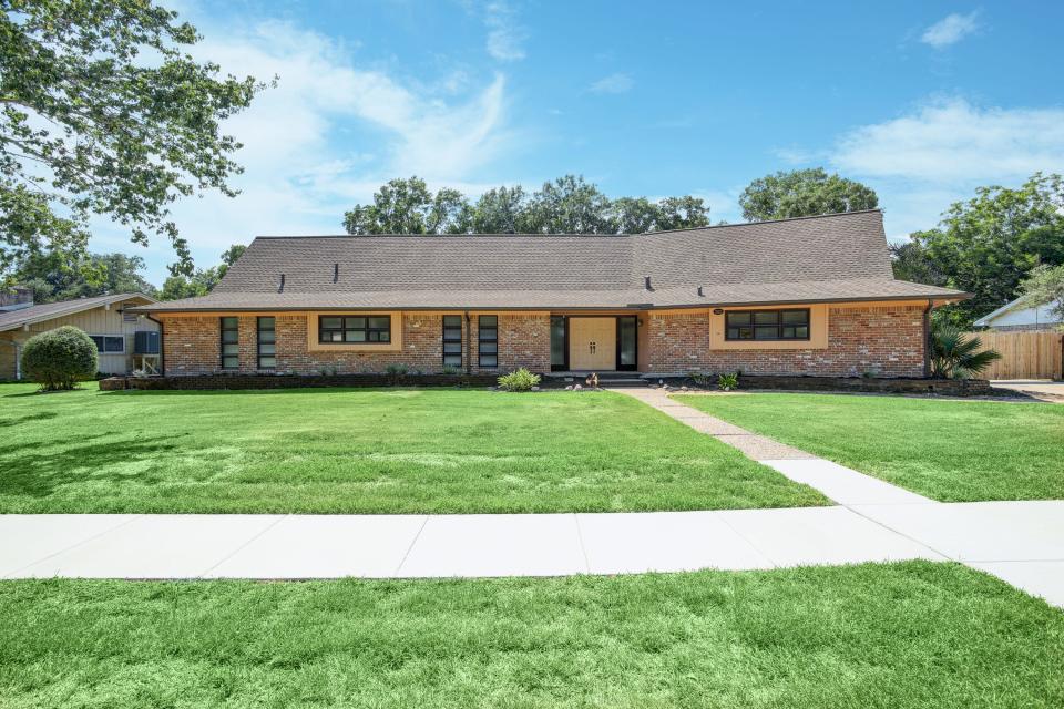 An El Lago, Texas house once owned by astronaut Neil Armstrong is for sale for $550,000. Built in 1964, it was where Armstrong and his family lived when he landed on the moon.