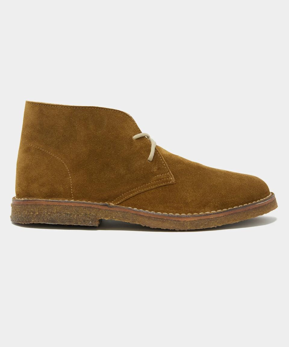 Best classic chukka boots for men.