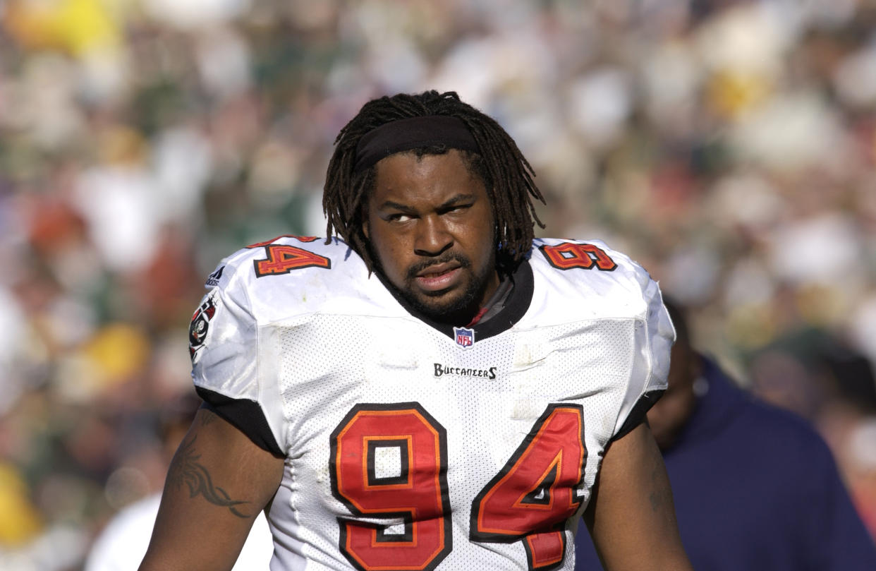 4 Nov 2001 : Steve White #94 of the Tampa Bay Buccaneers during the game against the Green Bay Packers at Lambeau Field in Green Bay, Wisconsin. The Packers won 21-20. DIGITAL IMAGE. Mandatory Credit: Elsa/Allsport