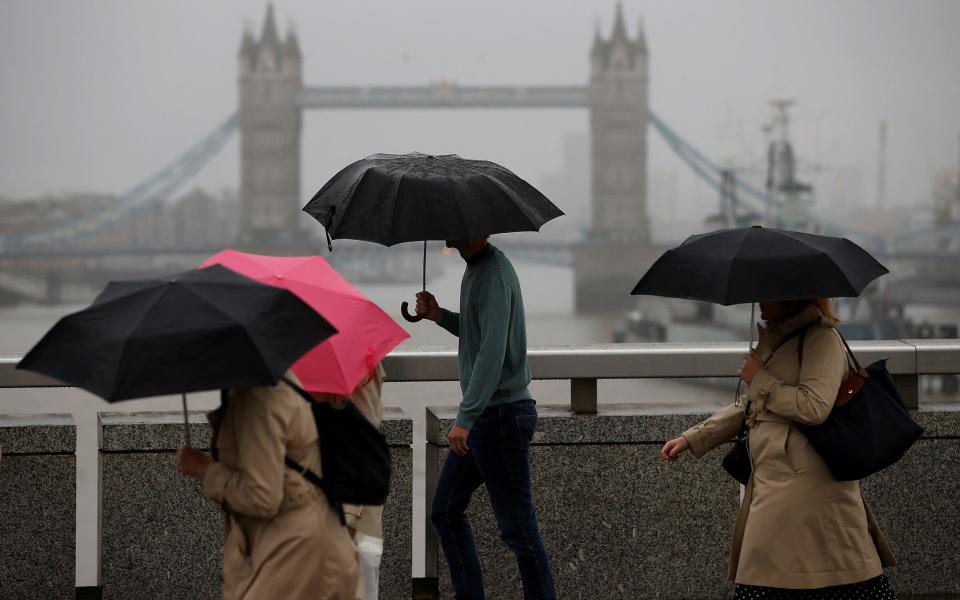 英國經濟衰退 PMI 英鎊 低迷 通脹政治 桁架蘇納克 - REUTERS/Peter Nicholls