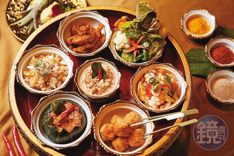 蘆洲「樂泰泰式餐廳」推出泰國宮廷料理，如有帝王餐雅稱的「Khan-Toke (砍豆) 」。（880元／份）