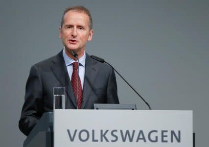 Herbert Diess, Volkswagen's new CEO, speaks during the Volkswagen Group's annual general meeting in Berlin, Germany, May 3, 2018. REUTERS/Axel Schmidt - RC1A6C9AD8F0