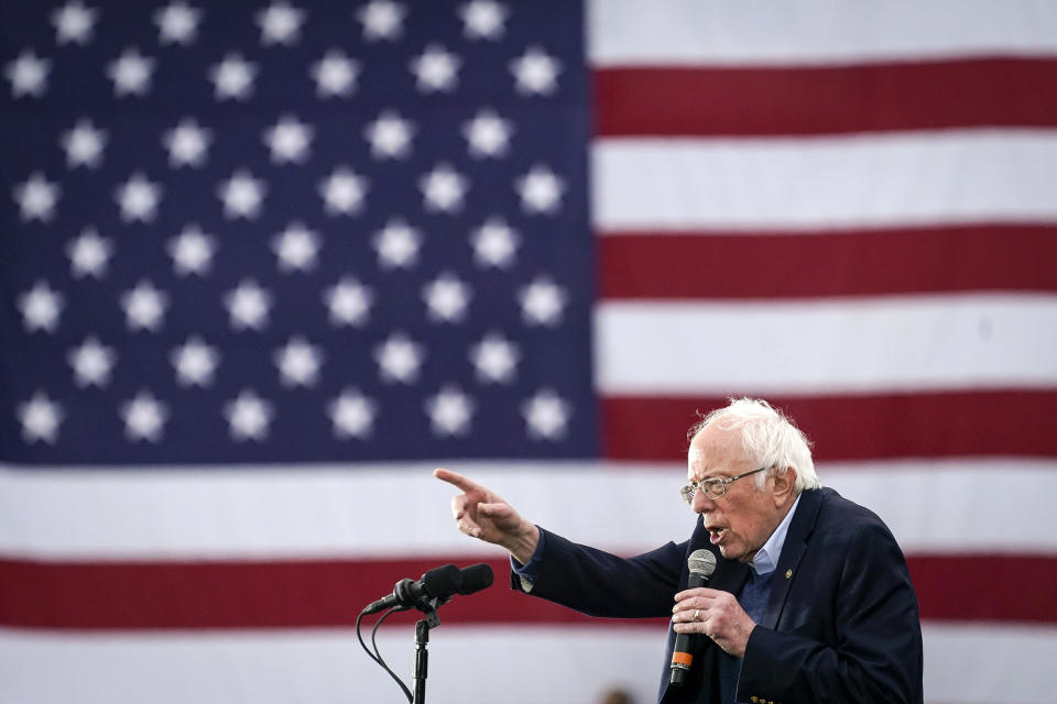 Image: Bernie Sanders in Texas (Drew Angerer / Getty Images)