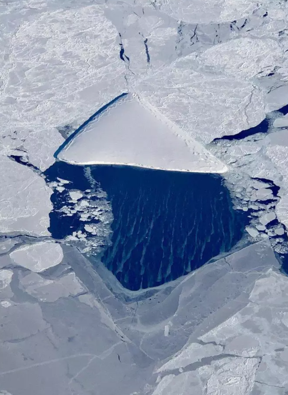 Icebergs can form in different geometric shapes (NASA)