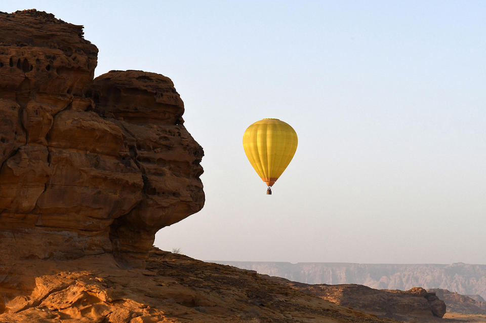 Une montgolfière dans les cieux