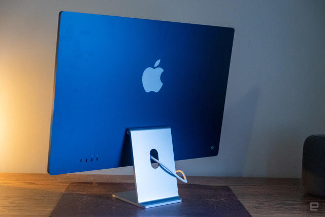 Apple 24 iMac with M3 Chip (Blue)