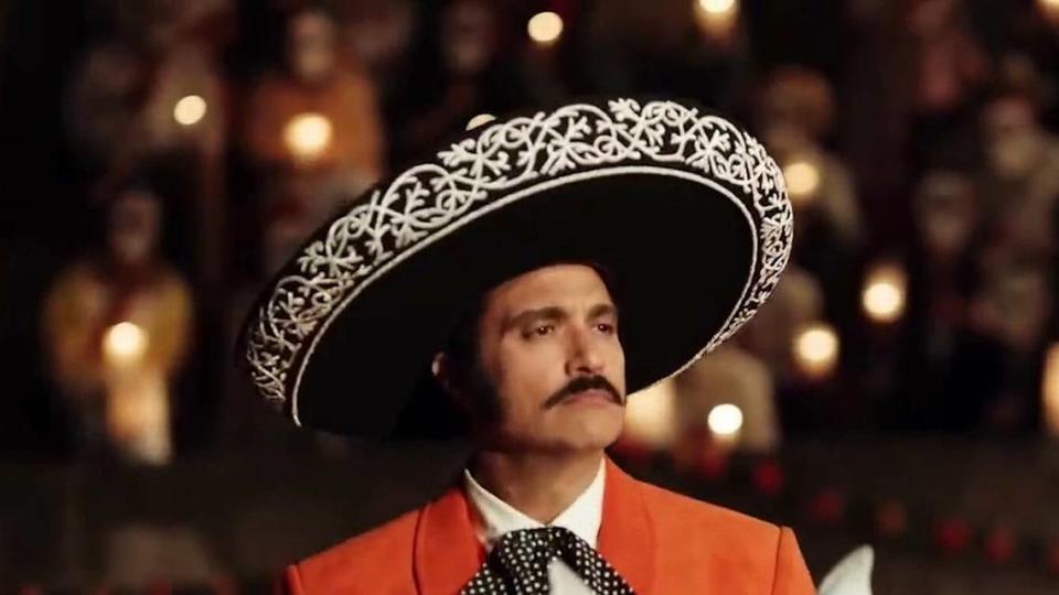 En Netflix la serie ‘El rey Vicente Fernández’ (2022).