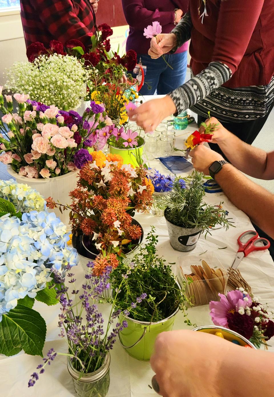 Horticultural Therapy is beneficial for people of all ages and all walks of life in a wide variety of rehabilitative, health care and residential settings, providing benefits using a wide variety of plants and related materials in purposeful and meaningful activities, gardens, greenhouses and indoor spaces.