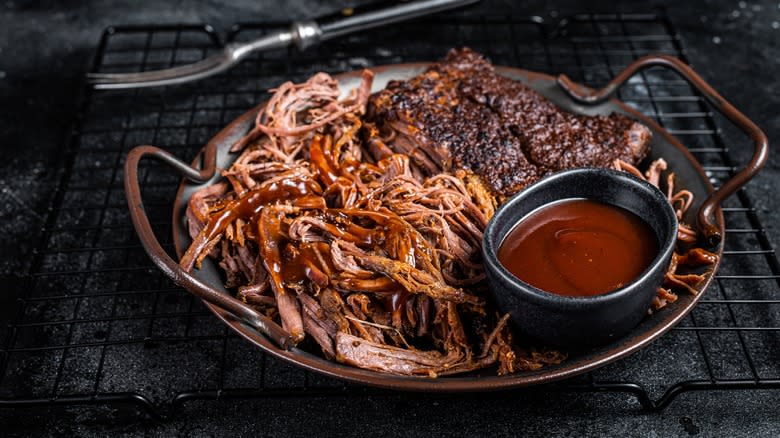 smoked pulled beef with barbecue sauce