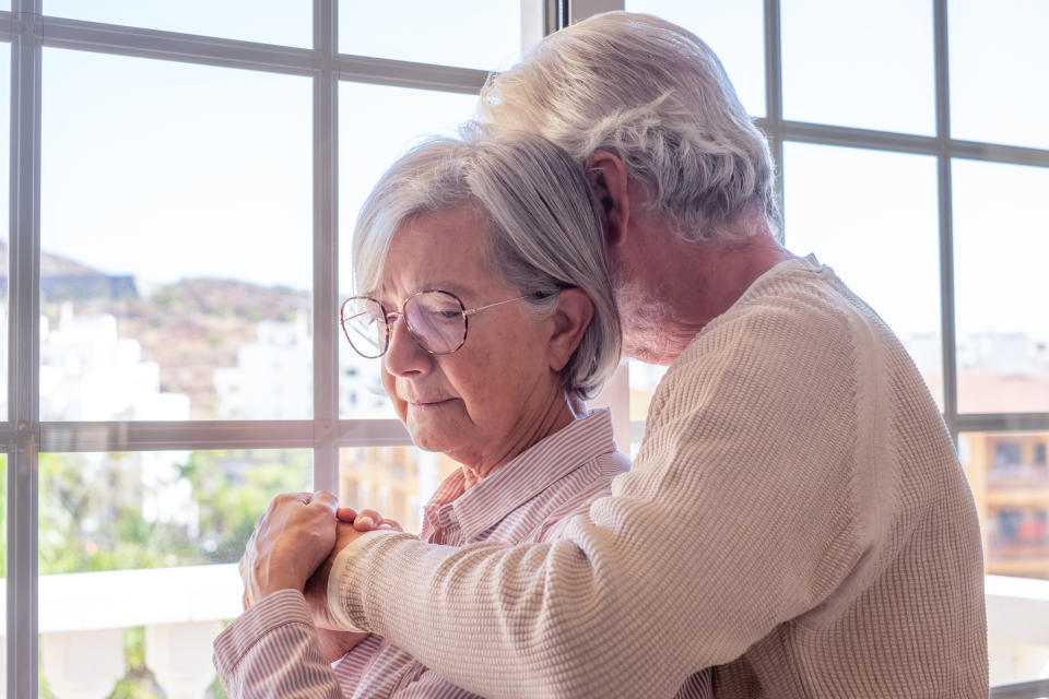 Las personas mayores generalmente son una carga para su familia