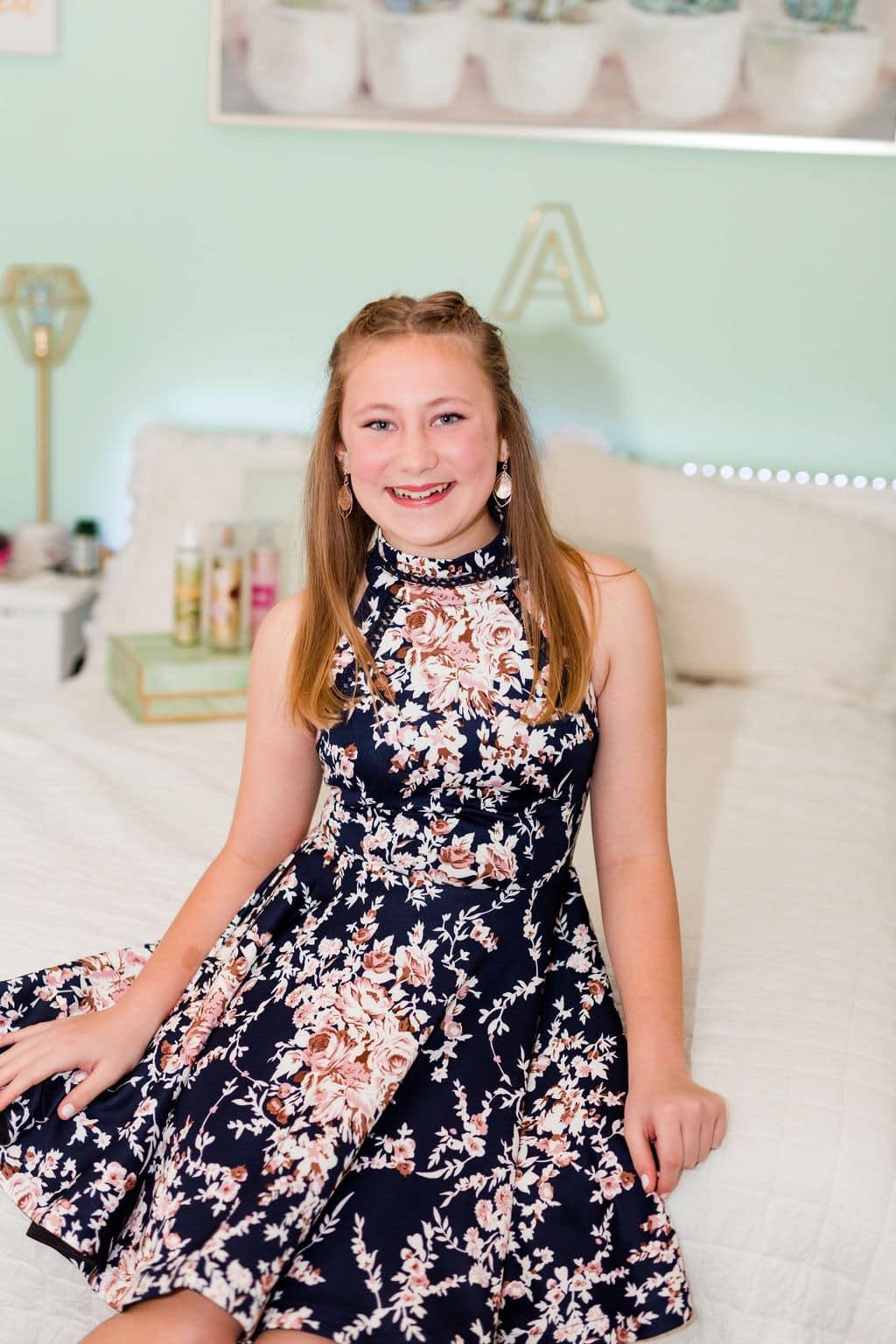 Philadelphia Eagles player Anthony Harris flew to Texas to take Audrey Soape to her father-daughter dance. He bought Audrey a brand-new dress and shoes to wear at the dance, and he arranged for her to get her hair and makeup done. / Credit: Vember Photo