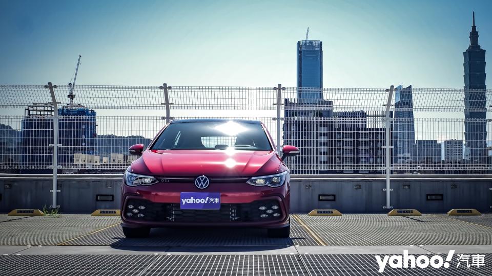 2022 Volkswagen Golf GTI試駕體驗，電控加身延續傳奇血脈！