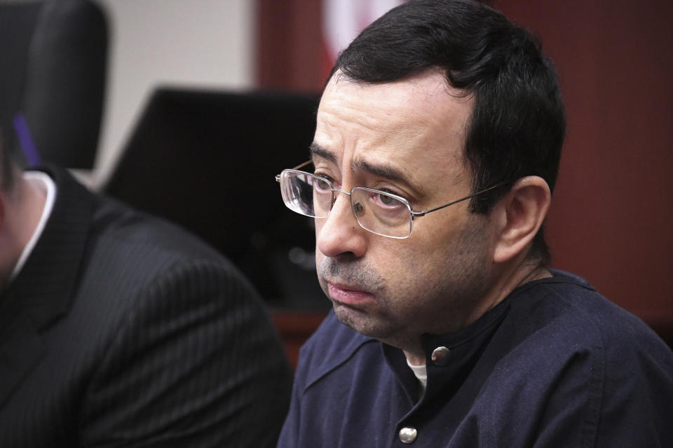 Larry Nassar recibió una sentencia de hasta 175 años de prisión