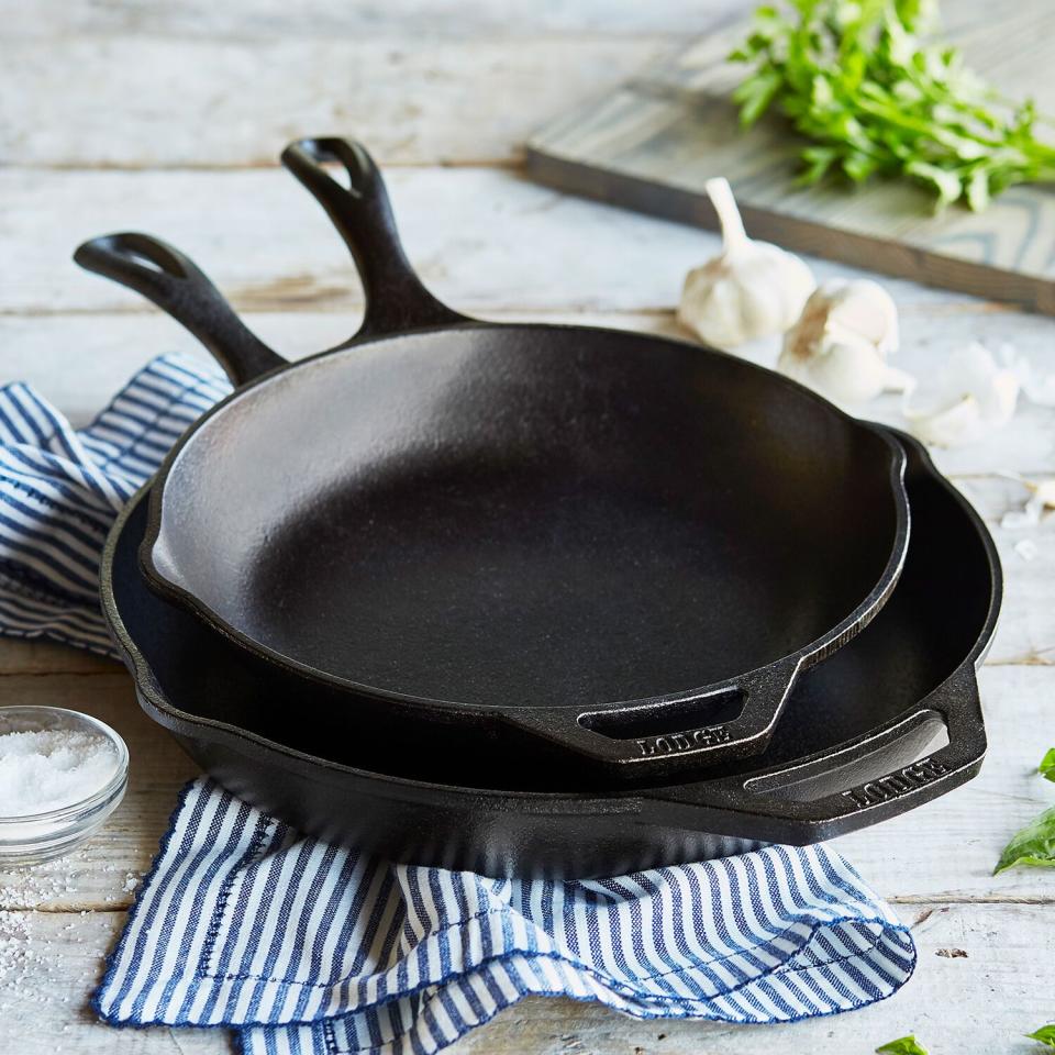 15) Lodge Chef Collection Skillet