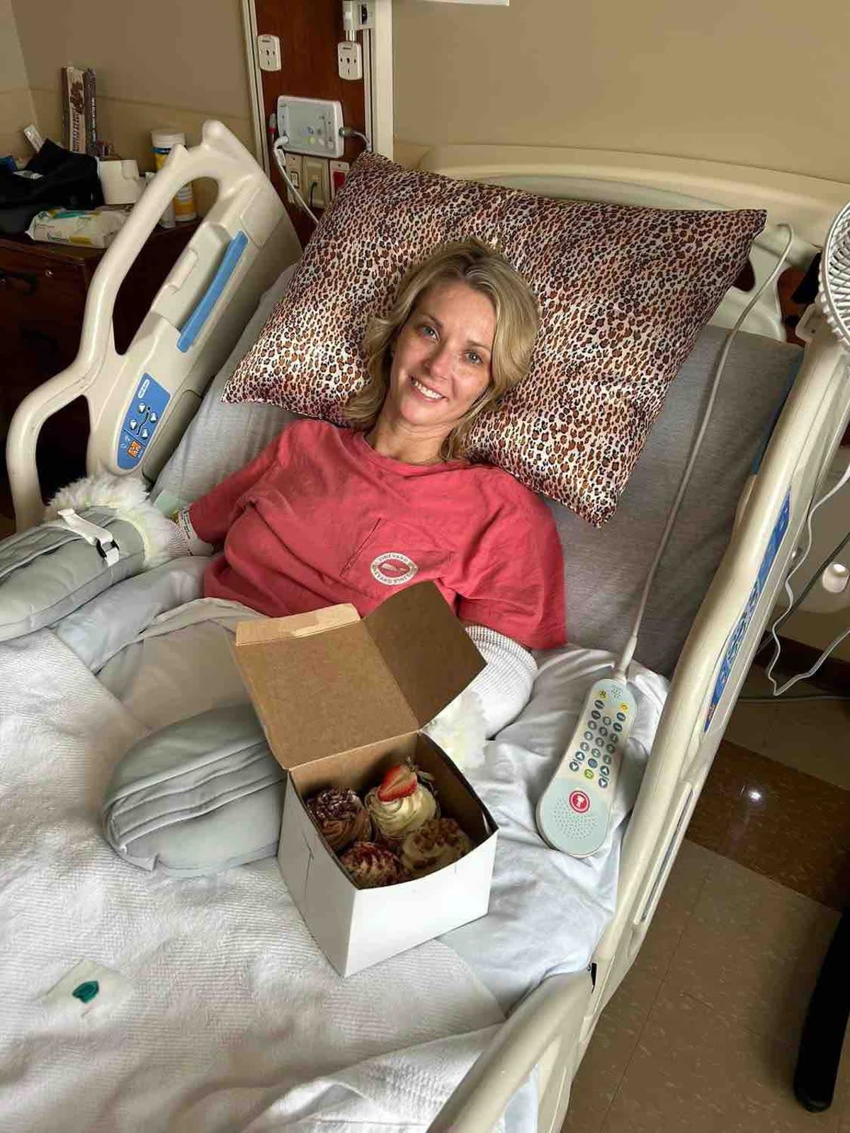 Cindy Mullins, 41, recovering in a hospital bed following surgery (GoFundMe)