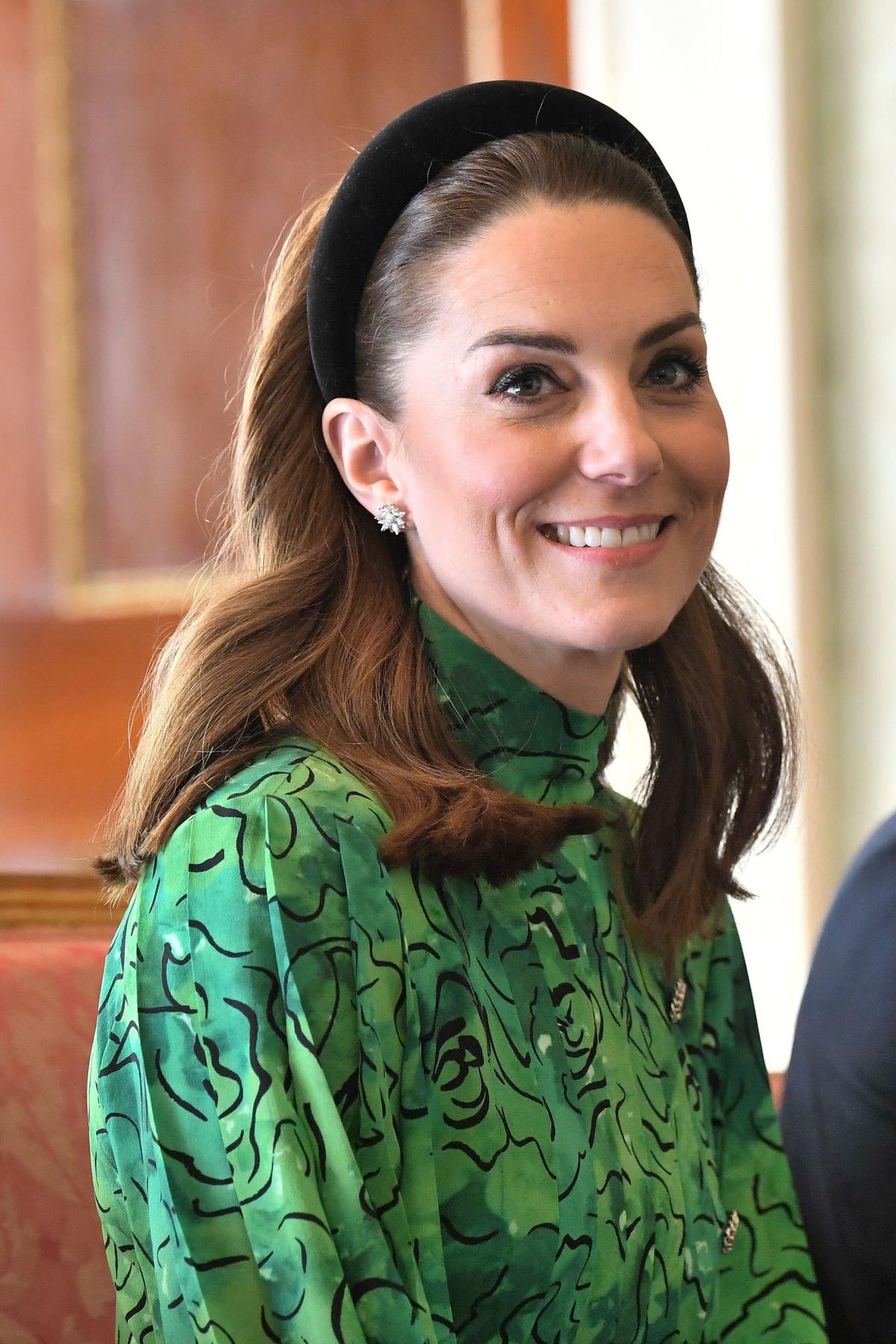 Kate Middleton Dressed Like the Royal Version of a Study Abroad Student ...