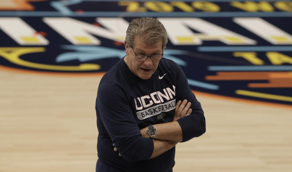 Connecticut head coach Geno Auriemma called keeping the 3-point line where it is "stupid." (AP Photo/Chris O'Meara)
