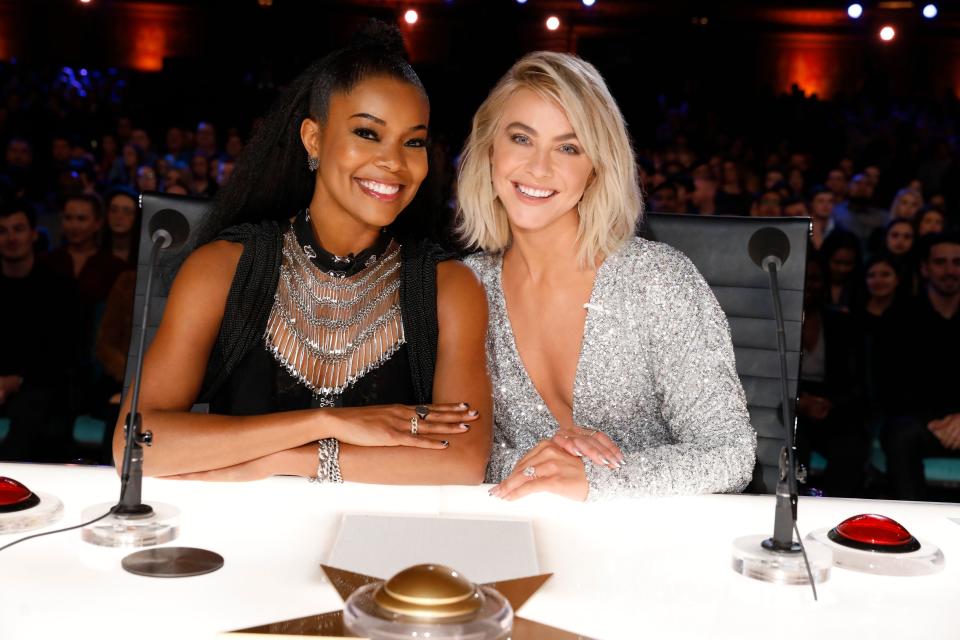 Julianne Hough S Christmas Special Earns Rave Reviews As She Rebounds From AGT