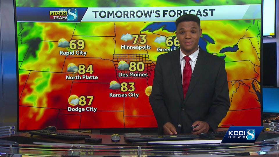 Meteorologist Trey Fulbright will help viewers plan their weekends on "KCCI 8 News This Morning: Weekends."