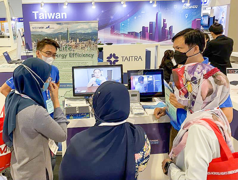 馬來西亞智慧國家展由馬來西亞科技局指導籌辦，匯聚智慧製造、智慧能源等領域業者共同展出最新產品。   圖：新北市經發局/提供