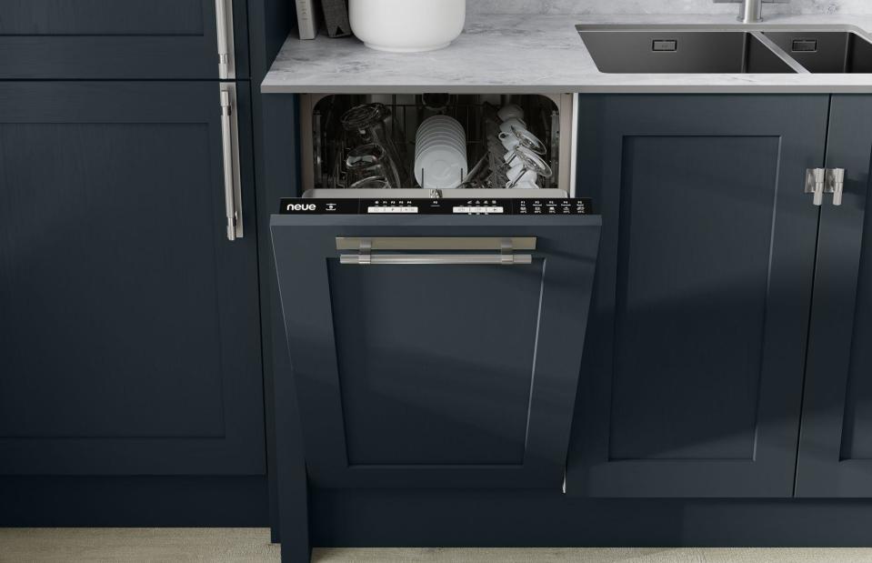 <p>Benchmarx Kitchens</p>