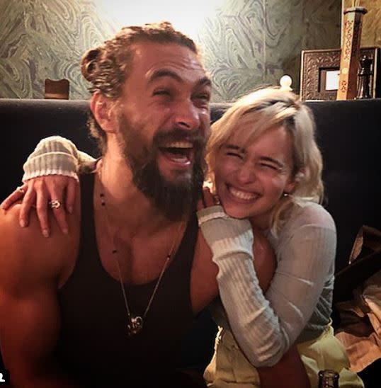 Emilia Clarke und Jason Momoa