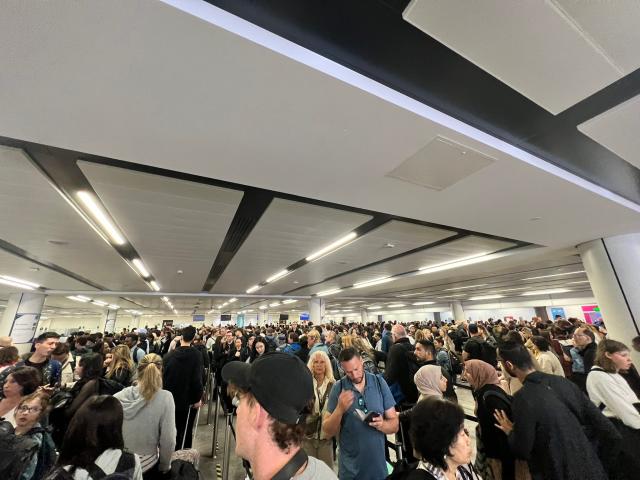 A passenger has told of &#x00201c;long delays at passport control&#x00201d; at Gatwick Airport upon his arrival there on Saturday morning (Luke Kerr)