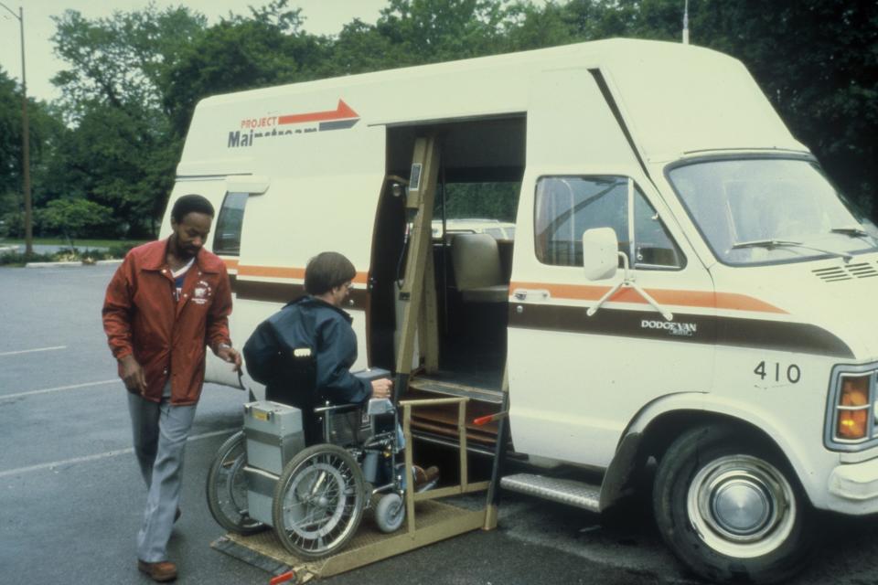 In 1978, COTA introduced Project Mainstream, a mobility service for people with disabilities.
Vehicles for this service were equipped with a lift and other features to make COTA more
accessible.