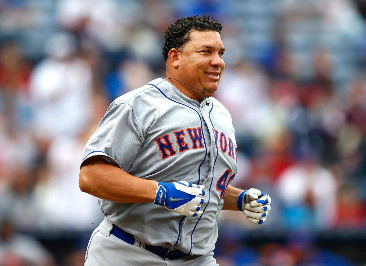 Mets pitcher Bartolo Colón lost his helmet while swinging, and the face he  made was perfect