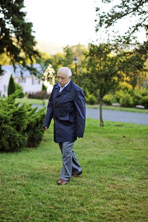 Islamic preacher Fethullah Gulen is pictured at his residence in Saylorsburg, Pennsylvania September 24, 2013. REUTERS/Selahattin Sevi/Zaman Daily via Cihan News Agency