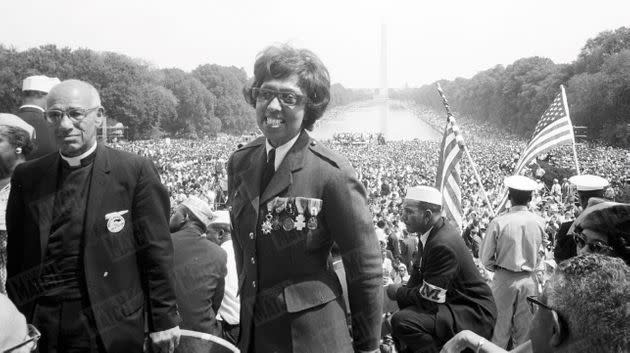 <p>Lors de la marche pour les droits civiques, le 28 août 1963 à Washington. Elle porte la Légion d’honneur et la Croix de guerre.</p>