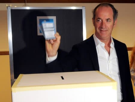 President of Veneto region Luca Zaia casts his ballot for Veneto's autonomy referendum at a polling station in San Vendemiano, near Treviso, Italy, October 22, 2017. REUTERS/Manuel Silvestri