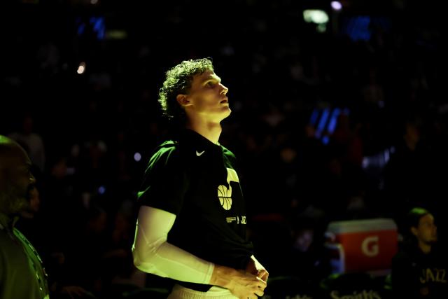 Utah Jazz forward Lauri Markkanen (23) prepares to go on court for a game against the <a class="link " href="https://sports.yahoo.com/nba/teams/indiana/" data-i13n="sec:content-canvas;subsec:anchor_text;elm:context_link" data-ylk="slk:Indiana Pacers;sec:content-canvas;subsec:anchor_text;elm:context_link;itc:0">Indiana Pacers</a> at Vivint Arena in Salt Lake City on Friday, Dec. 2, 2022. | Spenser Heaps, Deseret News