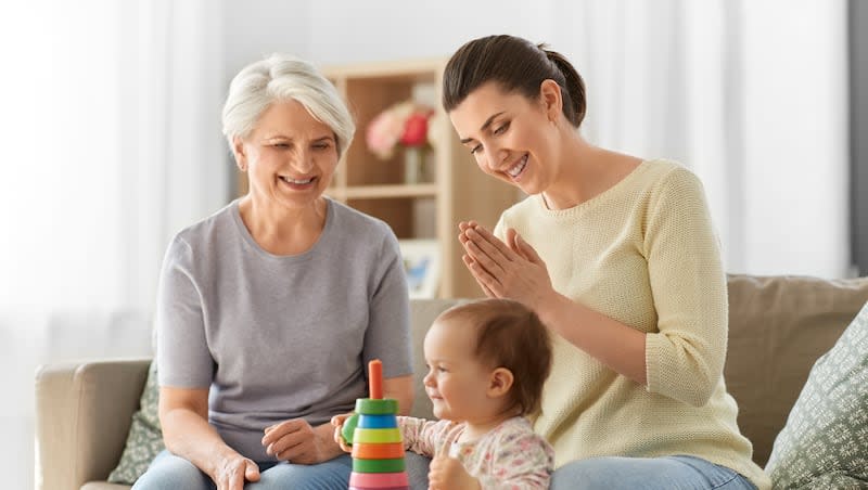 Grandparents have an impact on new mothers' mental health, a new study found.